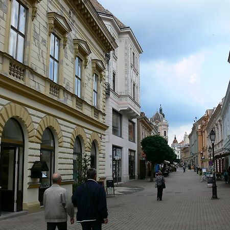 Sunny City Center Πετς Εξωτερικό φωτογραφία