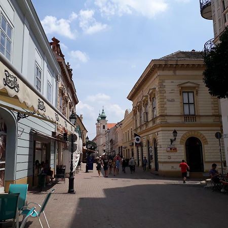 Sunny City Center Πετς Εξωτερικό φωτογραφία